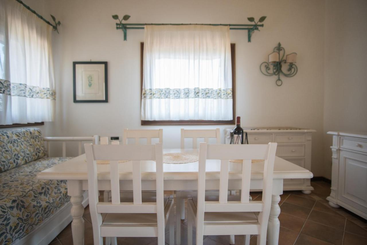 Aparthotel Il Giardino degli Oleandri Liscia di Vacca Esterno foto