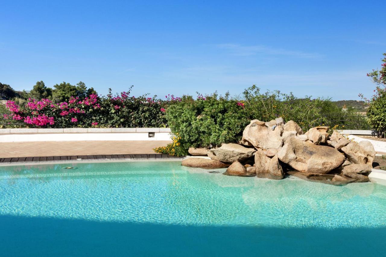 Aparthotel Il Giardino degli Oleandri Liscia di Vacca Esterno foto