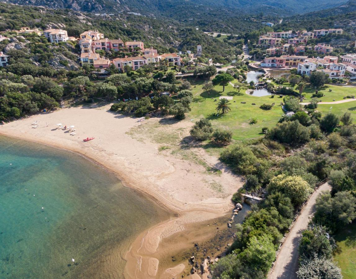 Aparthotel Il Giardino degli Oleandri Liscia di Vacca Esterno foto