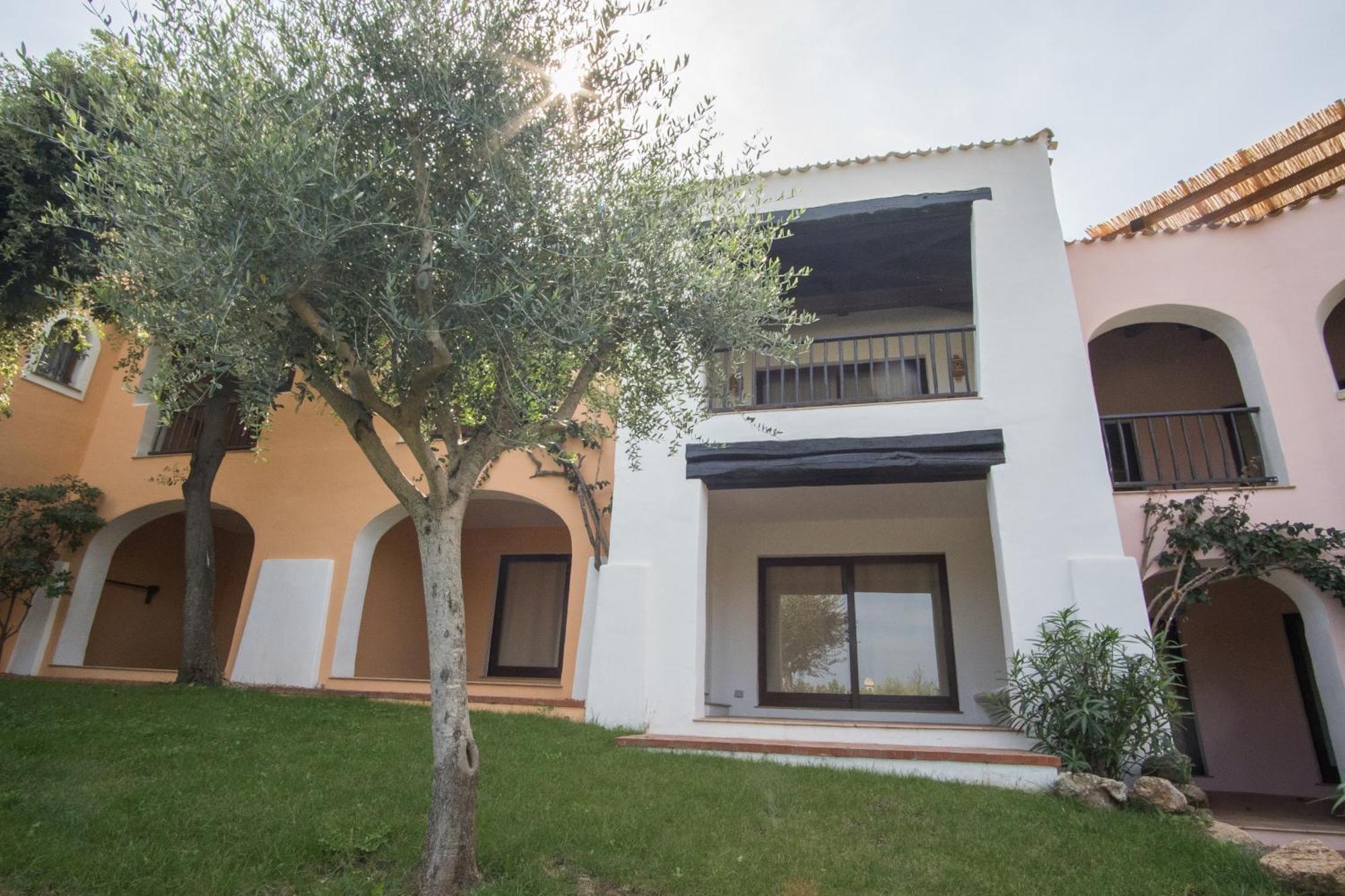 Aparthotel Il Giardino degli Oleandri Liscia di Vacca Esterno foto